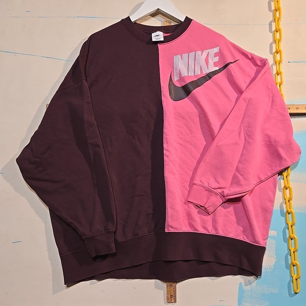 Nike Small Split Crewneck Sweatshirt Pink Brown Logo Two Tone Swoosh Relaxed Fit